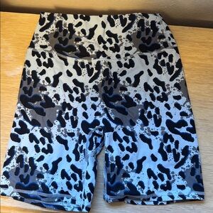 Kamo fitness Leopard Print High-Waisted Shorts